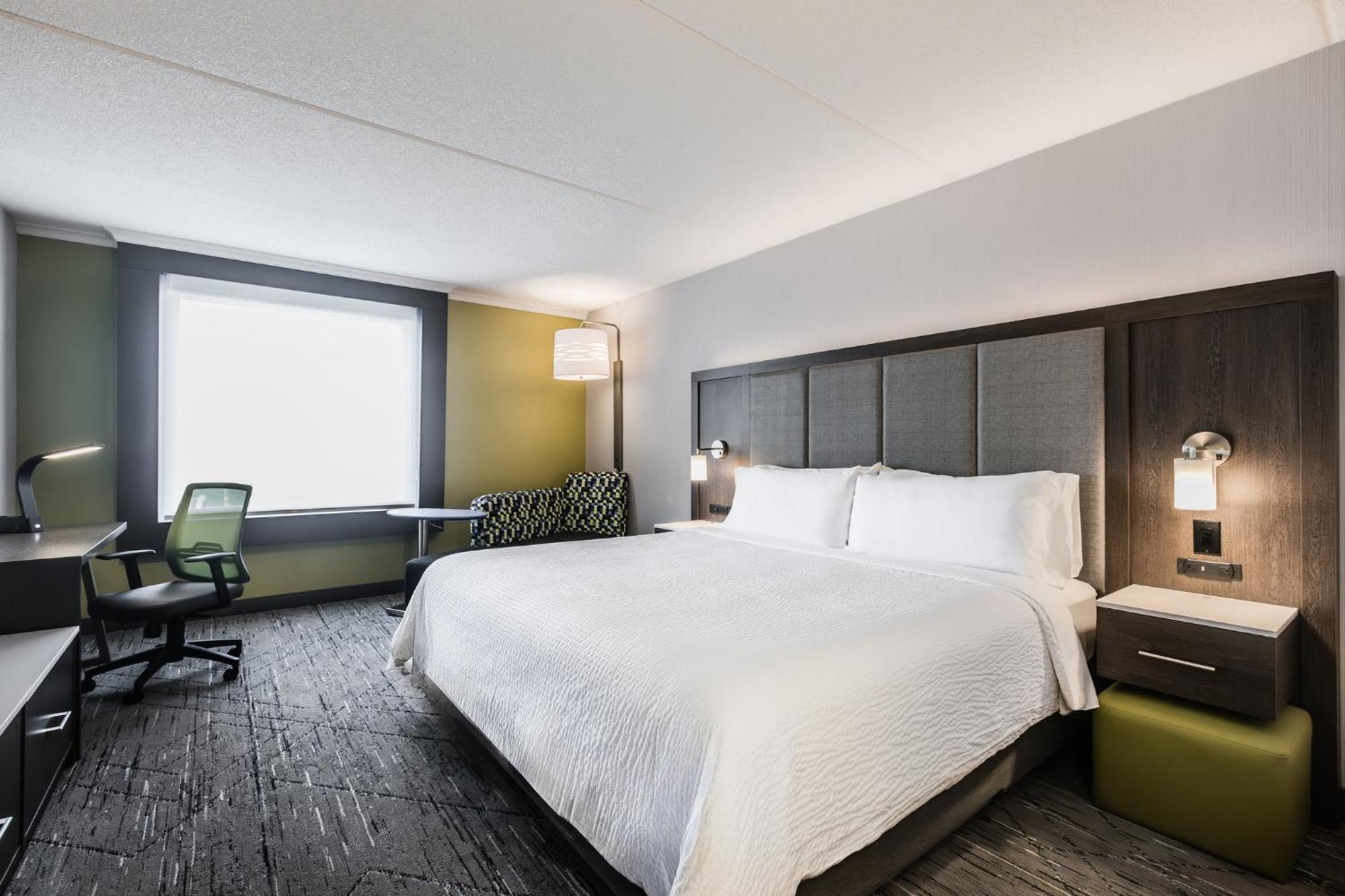 Holiday Inn Express & Suites - Toronto Airport South By Ihg ภายนอก รูปภาพ