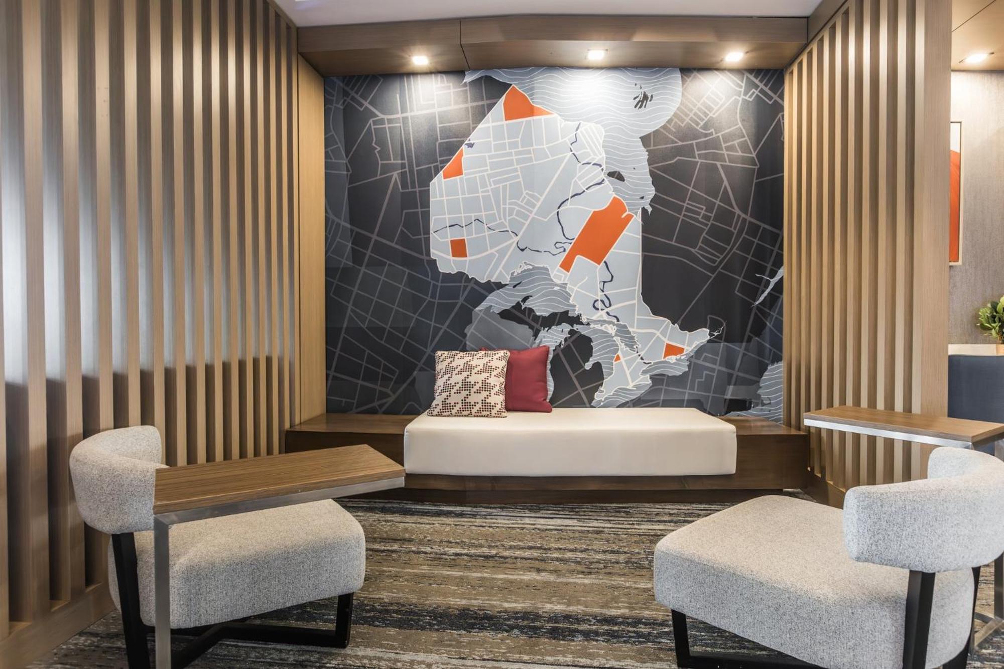 Holiday Inn Express & Suites - Toronto Airport South By Ihg ภายนอก รูปภาพ