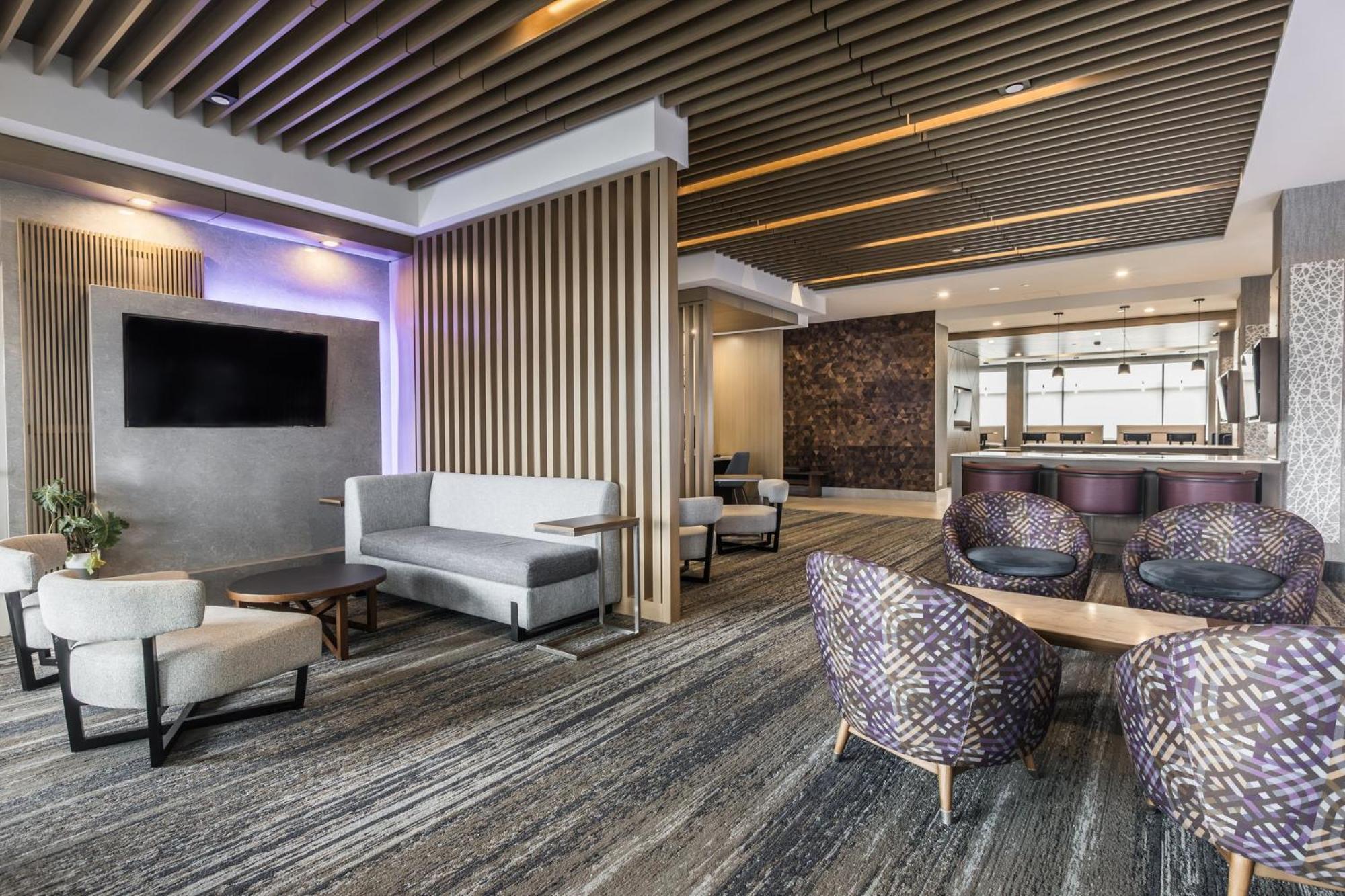 Holiday Inn Express & Suites - Toronto Airport South By Ihg ภายนอก รูปภาพ