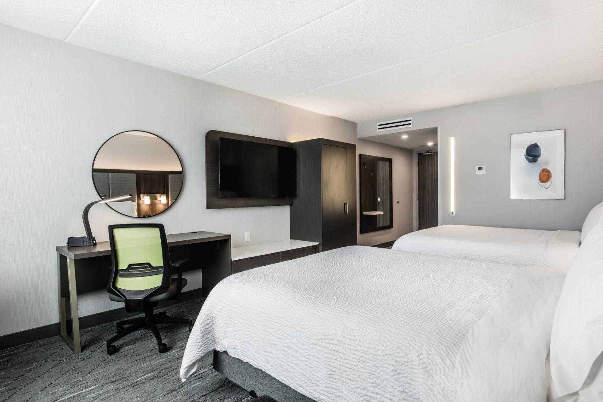 Holiday Inn Express & Suites - Toronto Airport South By Ihg ภายนอก รูปภาพ