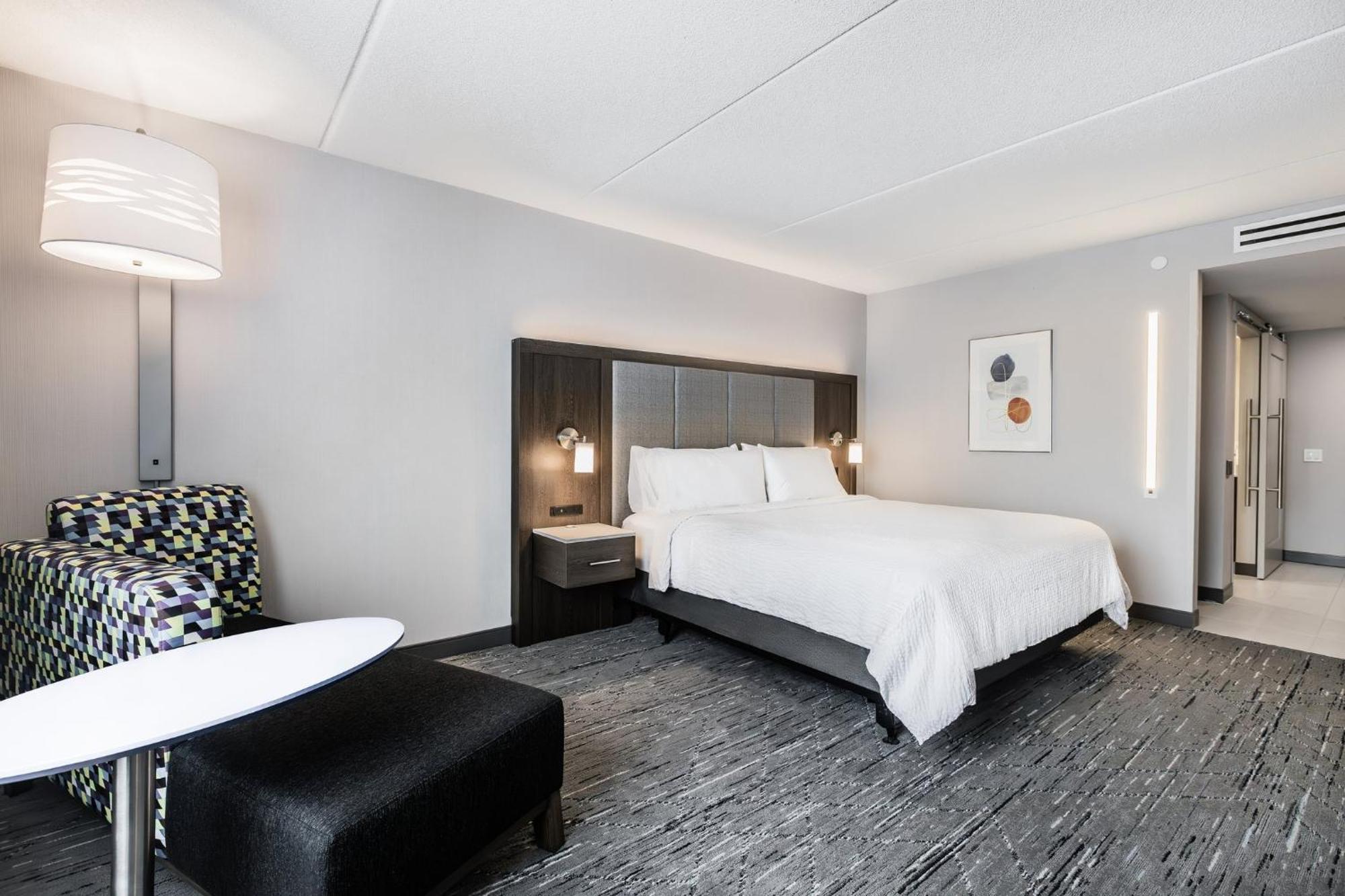 Holiday Inn Express & Suites - Toronto Airport South By Ihg ภายนอก รูปภาพ