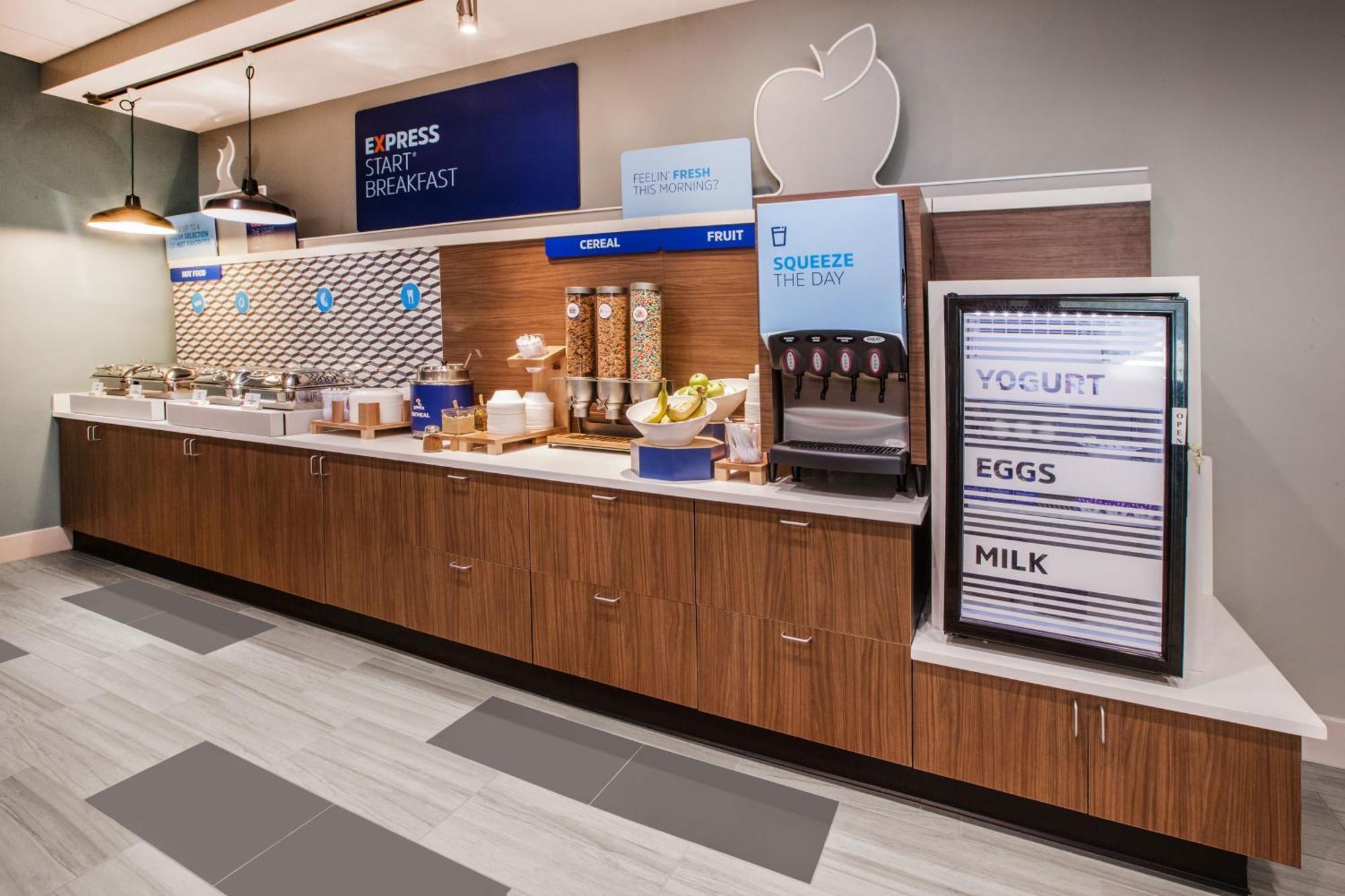 Holiday Inn Express & Suites - Toronto Airport South By Ihg ภายนอก รูปภาพ